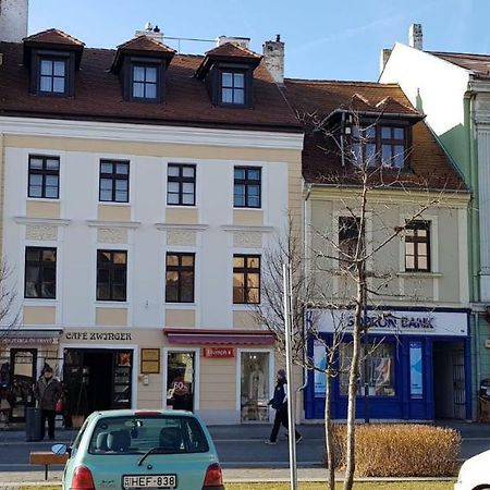 Apartamento Luna City Apartman Sopron Exterior foto